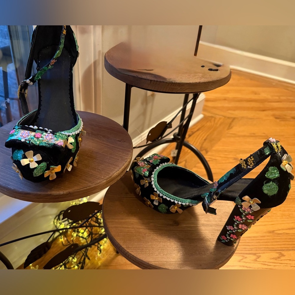 Custom OOAK Statement Heel Black Floral Embellished size 41/9.5 - Picture 7 of 17